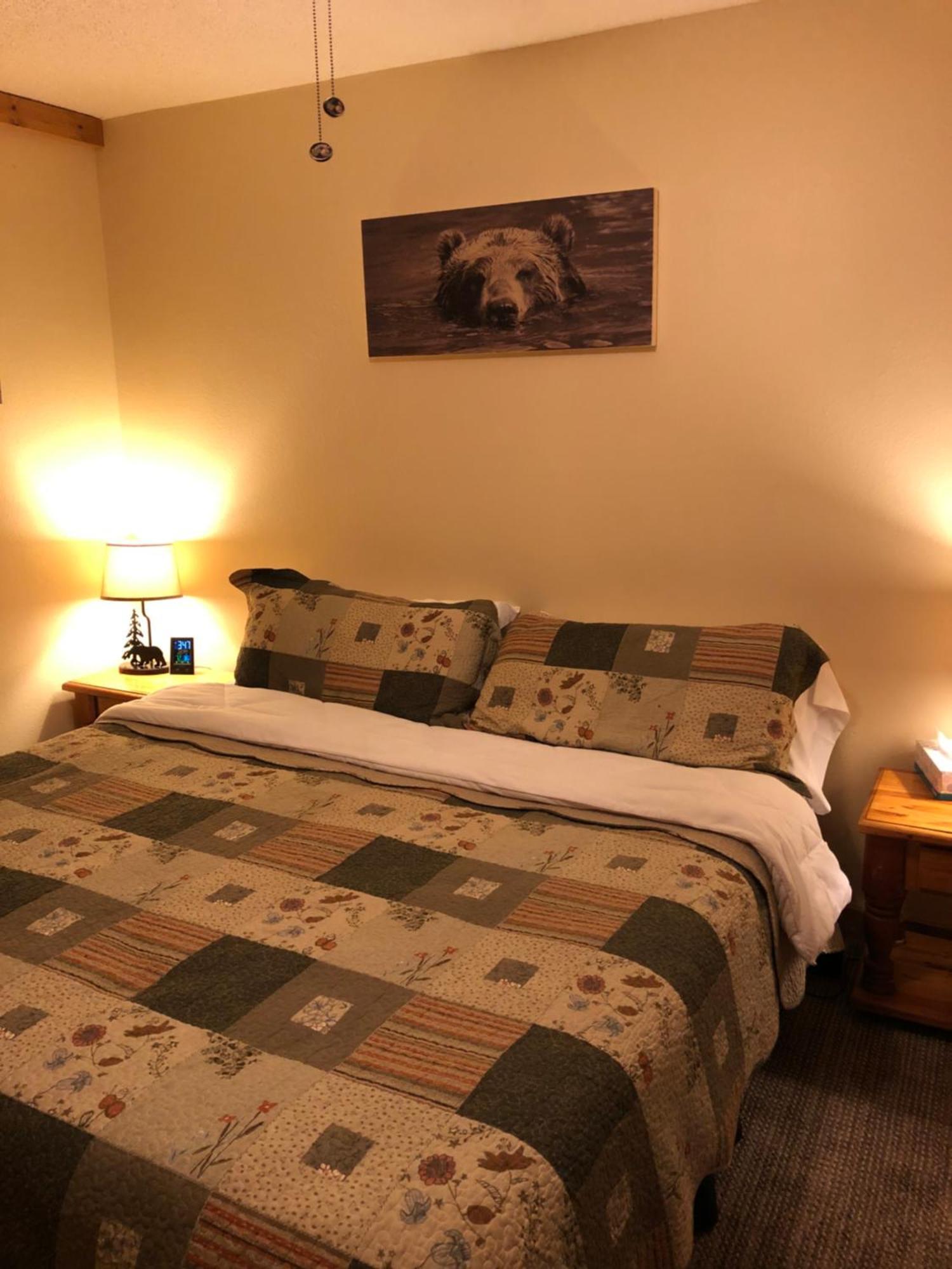 Dusty Boots Motel & Cafe คลาวด์ครอฟท์ ภายนอก รูปภาพ